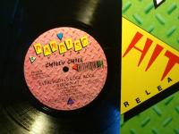 CHILLY CHILL / EVERYBODY IS ROCK,ROCK,ROCK-N-IT