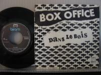 BOX OFFICE / DANS LE BOIS