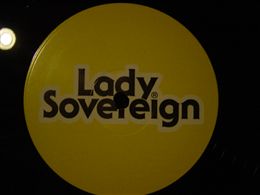 LADY SOVEREIGN / LOVE ME OR HATE ME