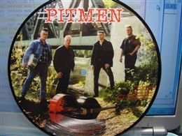 PITMEN / SHE WALKS LIKE A QUEEN